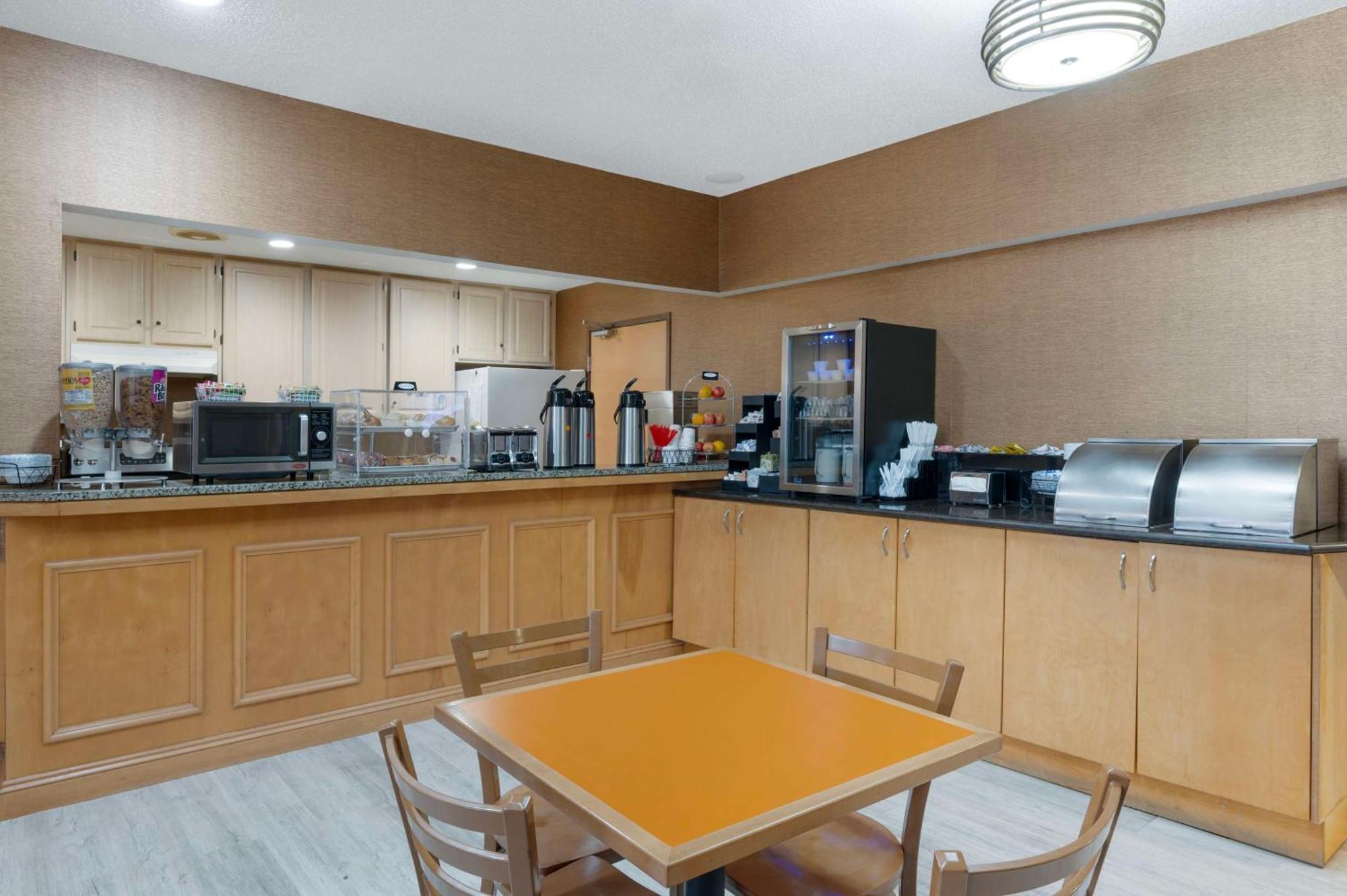 Best Western Circus City Inn Peru Εξωτερικό φωτογραφία